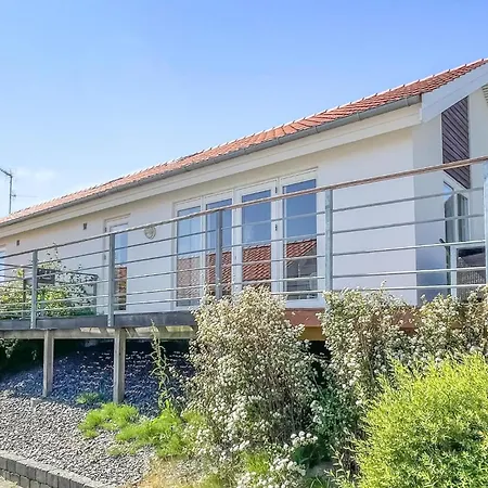 2 Bedroom Awesome In Holiday home